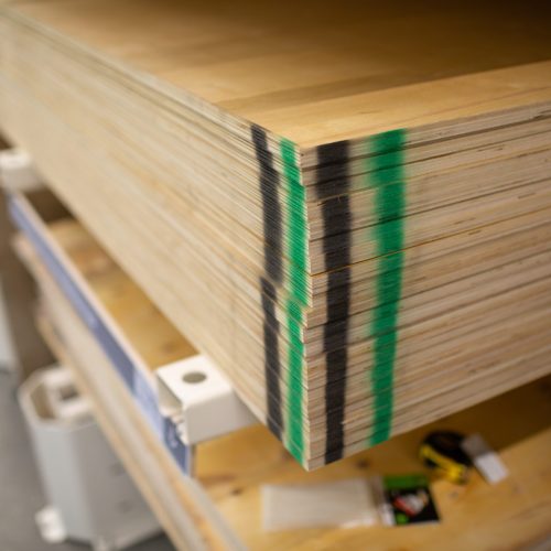 Plywood and floor sheeting of different sizes in the store shelf